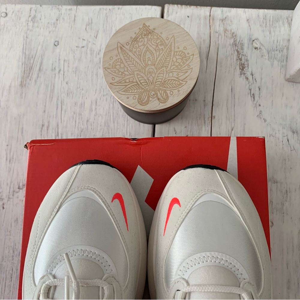 Nike Air Max - Picture 7 of 10